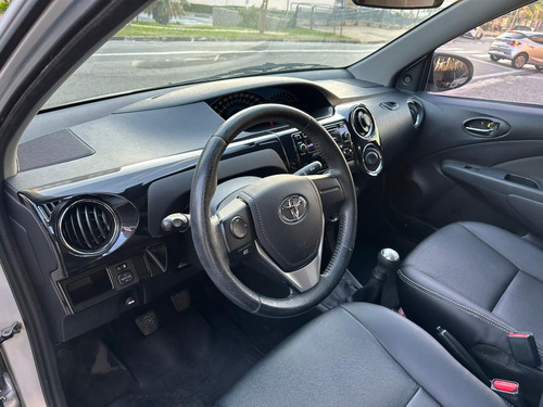 Toyota Etios ETIOS XLS Sedan 1.5 Flex 16V 4p Mec.