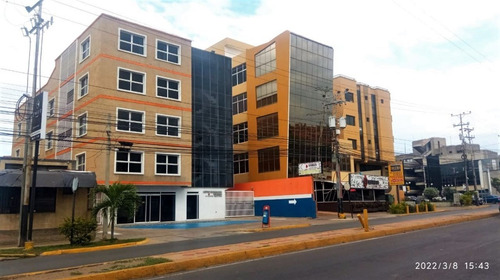 Imagen 2 de 6 de Edificio Centro Empresarial Teramo , Av. Ppal. Lechería, Sector El Peñonal, Lechería - Edo Anzoátegui.