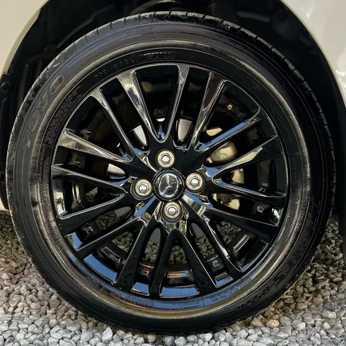 Mazda 2 1.5 Touring Carbón Edition