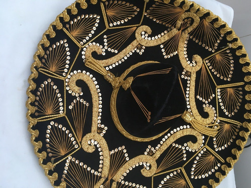Imagen 1 de 3 de Sombrero De Charro Mexicano, Su Termina- Es En Hilo De Oro