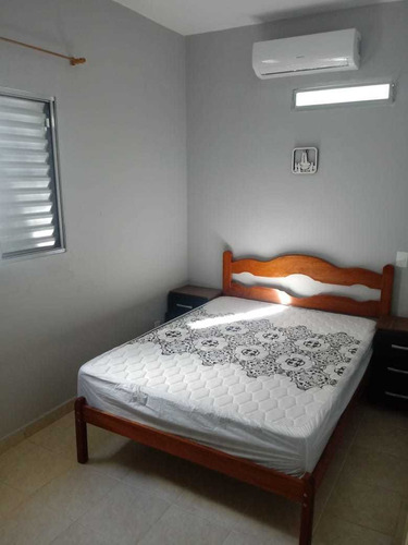 Imagem 11 de 14 de Linda Casa Totalmente Mobiliada * Casa Térrea Reformada