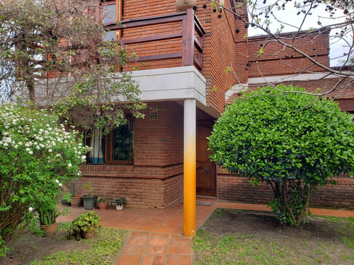 Venta De Casa En San José De Carrasco Sur 4 Dorm + Apto