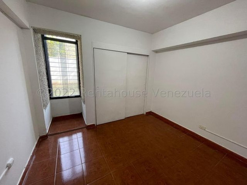 Imagen 16 de 30 de Apartamento En Venta Este Barquisimeto, Cerca De Avenida Abogados, Amplio Patio, Info. 0424-5325471, Codigo 22-22704 Mf