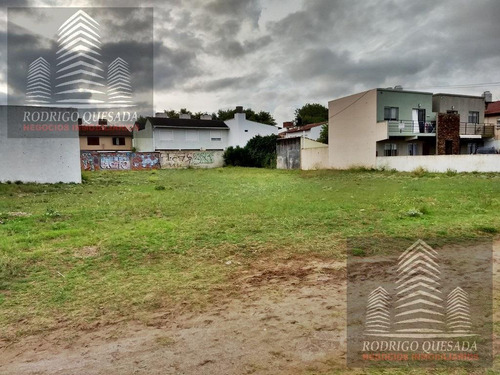 Imagen 2 de 8 de Excelente Block De Tres Lotes En Playa Grande