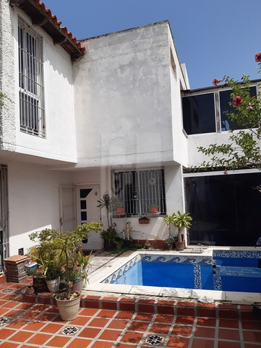 Imagen 1 de 14 de : En Venta Townhouse En El C.r. Villas El Ingenio