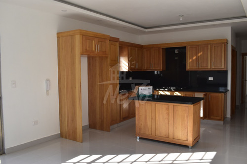 Imagen 9 de 27 de Casa Lista Para Mudarse En Santiago, Residencial Cerrado! (hfc-216)