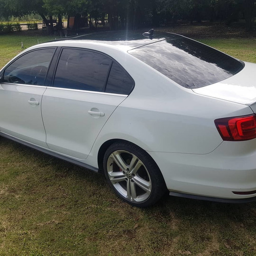 Imagen 4 de 9 de Volkswagen Vento 2.0 Tsi Gli 211cv App Connect + Nav 2016