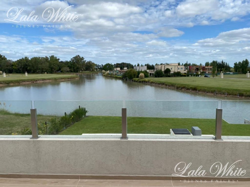 Imagen 3 de 20 de Venta - Casa A La Laguna En Lagos De San Eliseo
