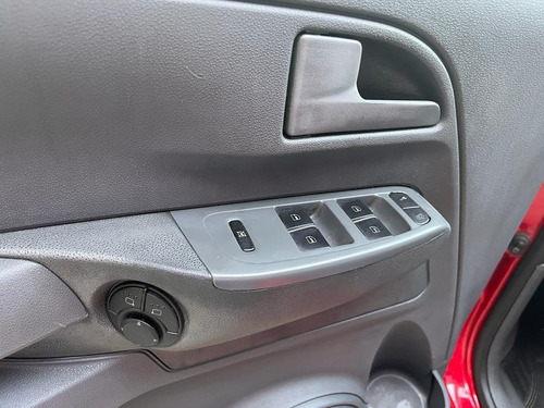 Imagem 13 de 14 de Vw Fox 1.6 Plus - 2010 - Completo + Rodas De Liga Leve.