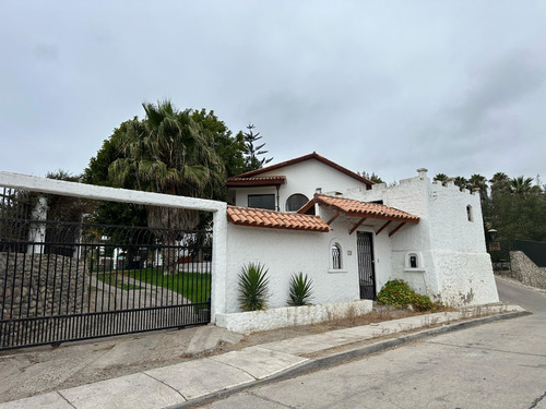 Casa En Peñuelas Con Vista Al Mar, Piscina Y Jacuzzi 8d6b