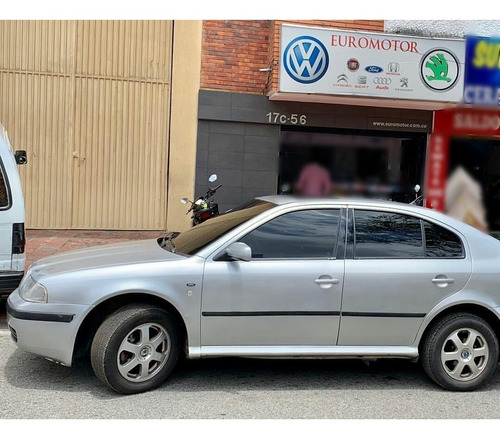 Amortiguador Compuerta Skoda Favorit-felicia 1.3-1.6