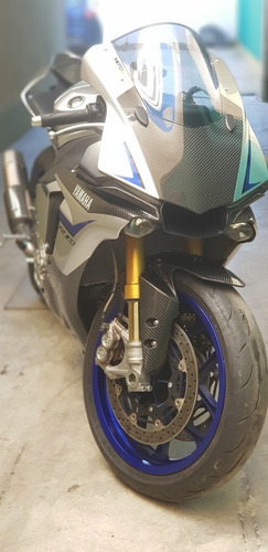Yamaha R1 M Escape Akra Carbono Permuto Bmw