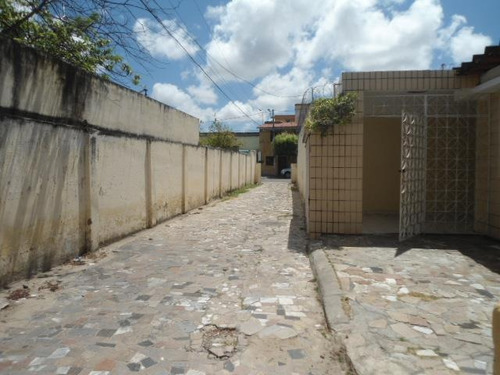 Imagem 4 de 28 de Casa Residencial À Venda, Montese, Fortaleza. - Ca0670