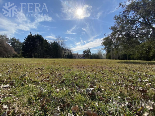 Imagen 4 de 17 de Venta De Casa De 3 Ambientes Con Jardin, Quincho Con Parrilla Y Piscina En Campos De Roca I (27609)