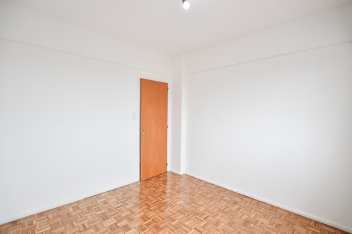 Departamento 3 Dormitorios En Venta En Calle 33 Entre 18 Y 19 La Plata