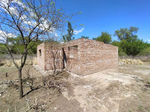 Terreno Con Vivienda A Terminar