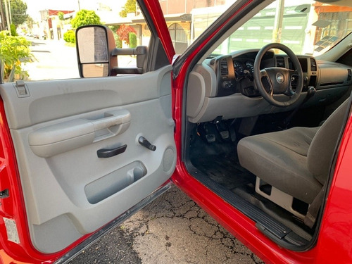 Imagen 10 de 12 de Chevrolet Silverado 2013 6.0 3500 Chasis Cabina Wt Aa Mt