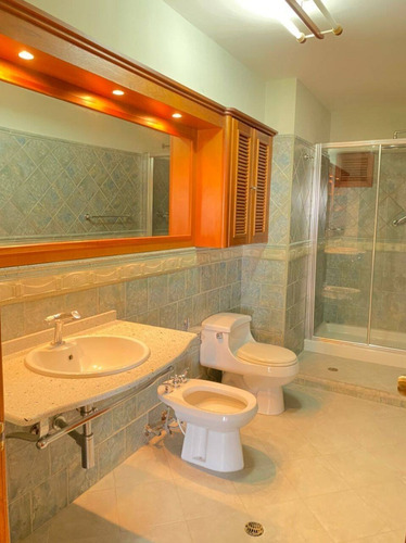 Imagen 3 de 17 de Remax Infinity Vende Bello Apartamento Dúplex En Altos Del Parral 136386 Frances Mijares 04144990396