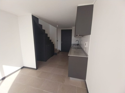 Arrienda Dpto Loft Nvo 1d + 1b - Metro La Cisterna