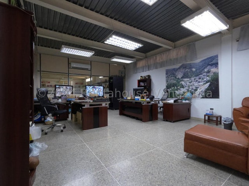 Milagros Inmuebles Edificio Venta Barquisimeto Lara Zona Centro Economica Residencial Economico Comercial Código Inmobiliaria Rent-a-house 24-21728