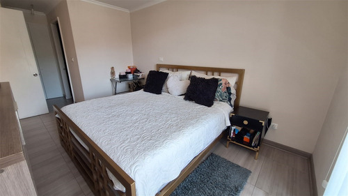 Departamento En Venta De 1 Dorm. En Huechuraba Con Est Y Bod