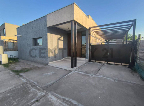 Casa En Venta Barrio Pinar Del Sol Vi