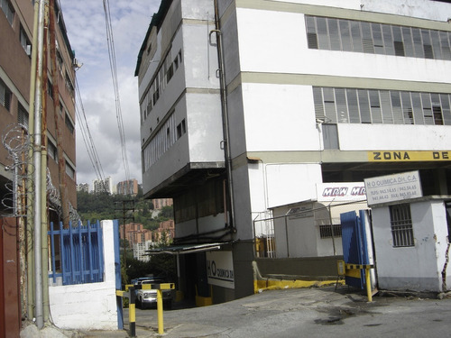 Imagen 3 de 15 de Alquilamos Planta Industrial Urb. Guaicay 505 M2