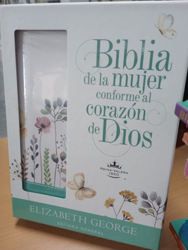 Biblia De La Mujer Conforme Al Corazón De Dios
