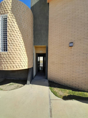 Imagen 3 de 8 de Marisol Castro Vende Townhouse En Res. Sabana Paradiese | Pueblo De San Diego | Carabobo | Foth-mklv