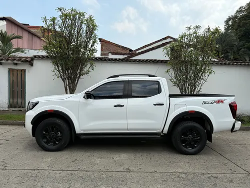 Nissan Frontier 2.5l Automática Diésel 4x4