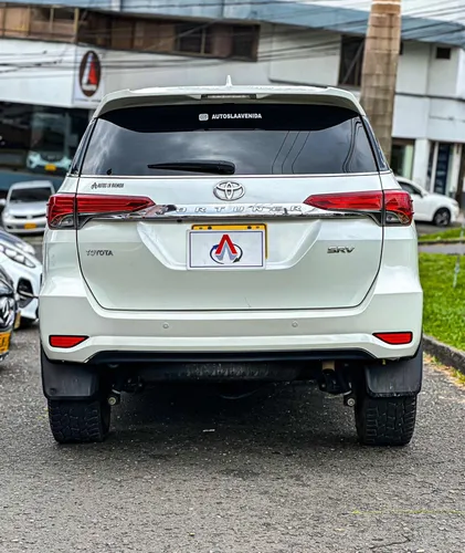 Toyota Fortuner 2.7l Mid