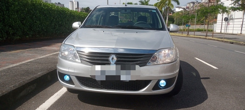Imagem 7 de 9 de Renault Logan 2012 1.0 16v Expression Hi-flex 4p