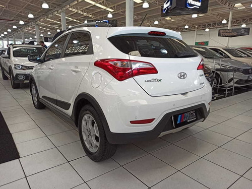 Imagem 6 de 15 de Hyundai Hb20x Premium 1.6 Flex 16v Aut. 4p 2014