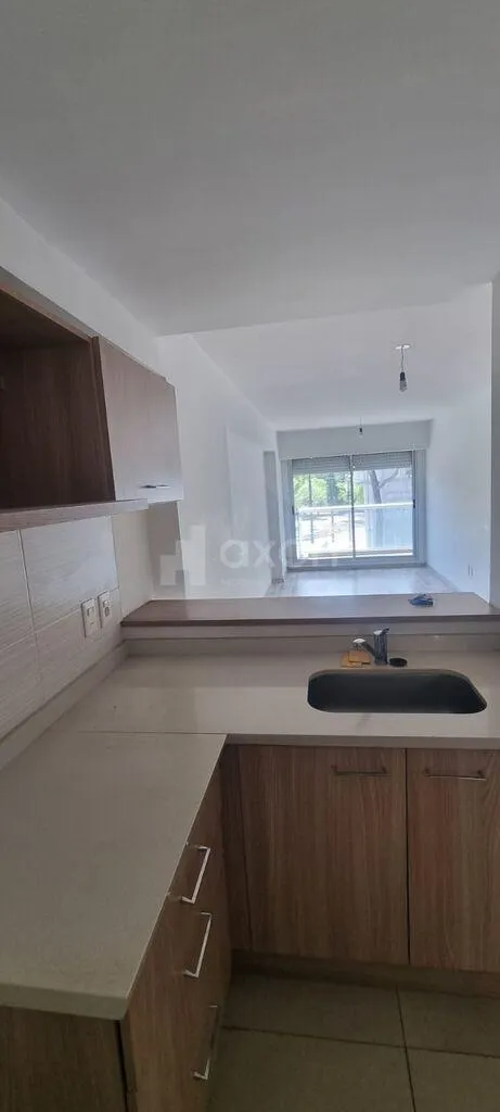 Alquiler Apartamento 2 Dormitorios Y Garaje Tres Cruces · Foto 3