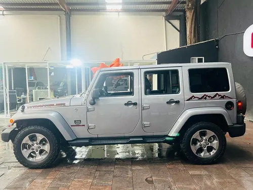 Jeep Wrangler SAHARA