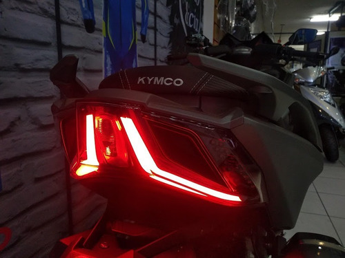 Imagem 8 de 14 de Kymco Ak 550 2023 - Moto & Cia