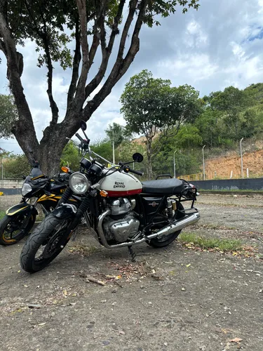 Royal Enfield Interceptor 650 Permuta