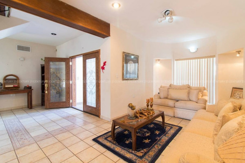 Imagen 5 de 28 de Casas En Venta Zona San Francisco Chihuahua