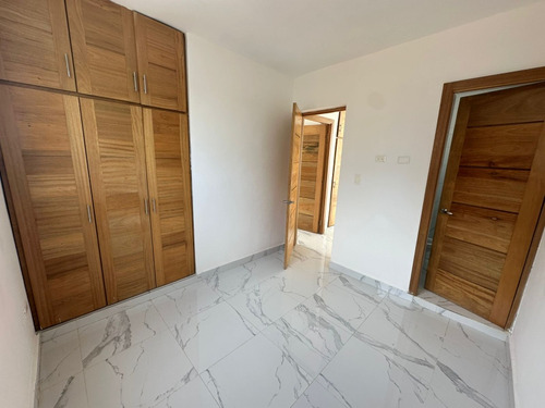 Se Renta Casa Con Piscina En San Isidro Prado Oriental