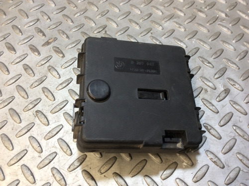 Caja Porta Fusibles Bateria Bmw 325cia Coupe 2.8 Aut  01-04