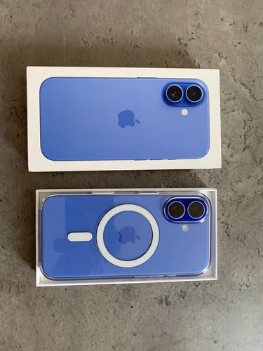 Iphone 16 (128 Gb) - Ultramarino + Funda Magsafe Original Azul (Usado)