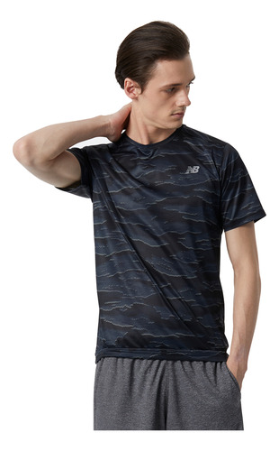 Remera New Balance De Hombre - Printed Accelera - Mt03204bmm