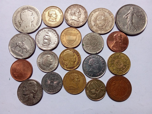 20 Moedas Antigas Estrangeiras Sem Repetir (Usado)