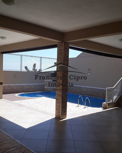 Casa Térrea À Venda Em Guaratinguetá/sp - Cs458