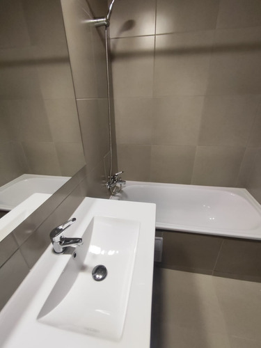 Arriendo Departamento 1 D 1 B Bod Y Terraza Semi Amoblado