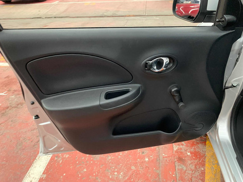 Imagen 11 de 14 de Nissan March 1.6 Sense Std 5 Vel Ac 2017