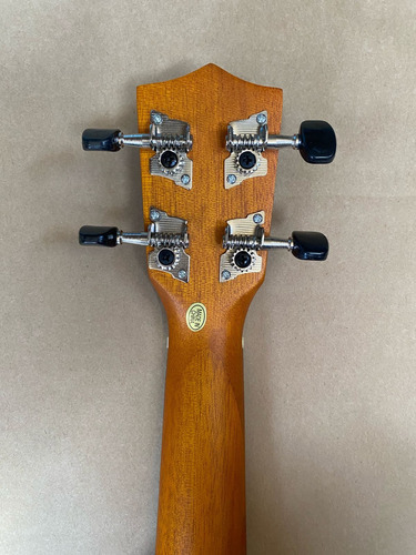 Ukelele Soprano Triana 06 Con Funda Marrón