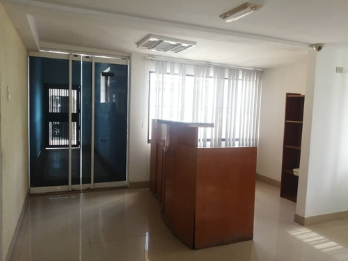Imagen 19 de 19 de En Venta Clinica Quirurgica, Nueva Barcelona