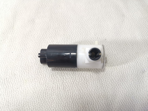 Bomba Chisgueteros #2 Gm Escalade Tahoe Yukon Mod 2007-2013 (Usado)