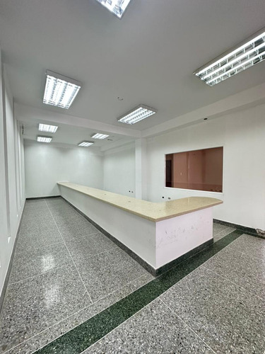 Imagen 5 de 10 de R.p/ Edificio Comercial En Venta En La Concordia